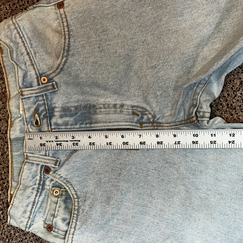 Vintage Levis 550 Relaxed Fit Tapered Leg Light Wash Jeans W29 L32 Mens Denim